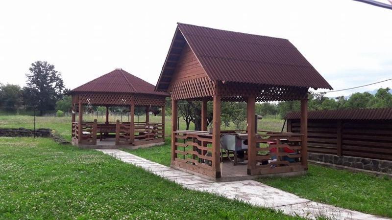 Pensiune Restaurant La Pogace Săpînţa Esterno foto