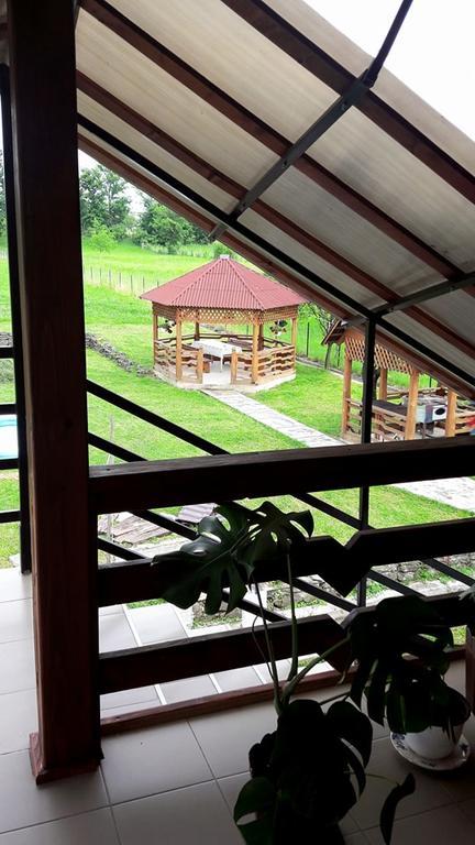 Pensiune Restaurant La Pogace Săpînţa Esterno foto